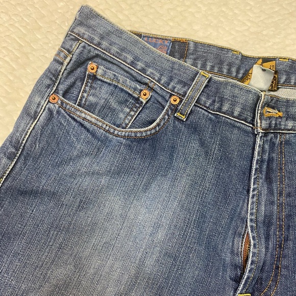 Lucky Brand Jeans. T 1B - Picture 3 of 12
